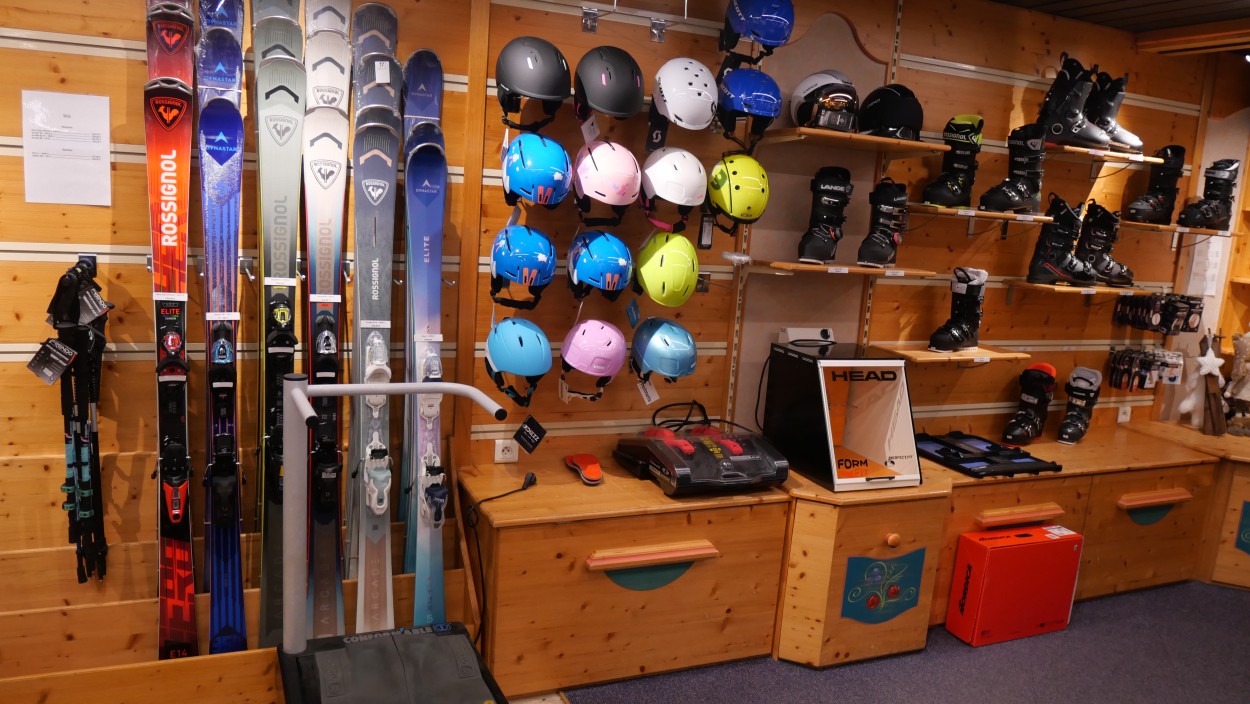 Rent your skis in Morzine with  Bergerski